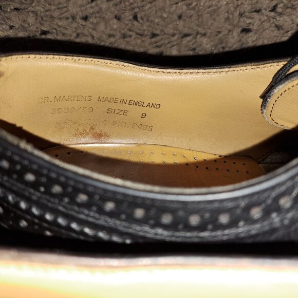 VINTAGE DR MARTENS-3989/59-Black Leather Brogues-Made in England-Sz 9 UK-EX - Picture 6 of 9